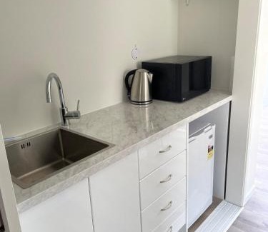 Waihi Beach Apartment | New 2 bedroom unit close to Beach and Village