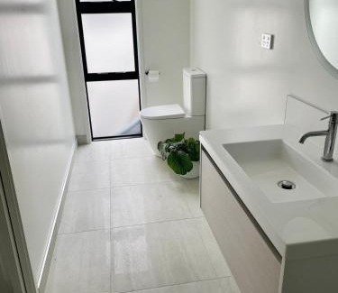 Waihi Beach Apartment | New 2 bedroom unit close to Beach and Village