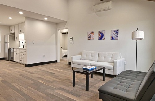 Midland House | NEW 2BR | ♡ of Tall City★SPACIOUS★Central Location