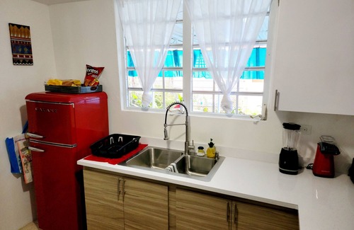 Sabana Llana Norte House | NEW 3 Bedroom 2 Bath Townhouse! GREAT LOCATION! 5min from Isla Verde & Airport!