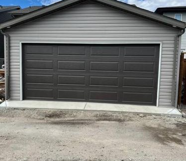 Southeast Calgary House | New 3 bedroom duplex with garage