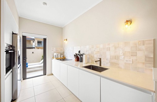Gold Coast House | NEW 3BR - 0.5 Miles to the Beach w/Private Pool, Gym, BBQ in a Gated Community