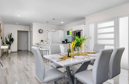 Esmeralda Villa | NEW 3BR 3BA Villa w/Modern Decor and Private Pool