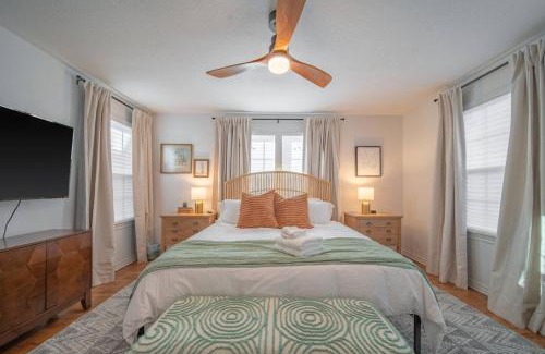 Central Oklahoma City House | New 4 Br, Okc, Walk 2 Ou Med, Sleeps 8, 4 King Bed