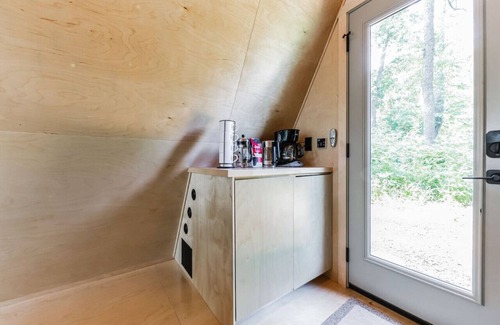 Steelville House | New A-Frame Tiny Home Retreat -With Private Sauna!