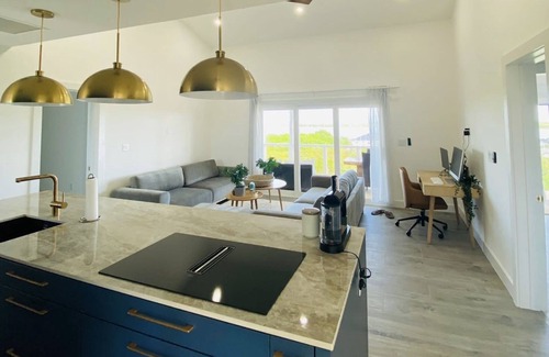 Hartswell House | NEW! Amazing view, two king bedroom w/ensuite bathrooms. Private heated pool.