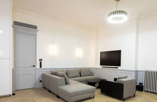 Quartier de la Plaine-de-Monceaux Apartment | New and luxurious apartment in Paris 17 with A/C