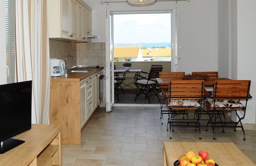 Murter Apartment | New and tastefully furnished apartment