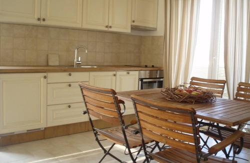 Murter Apartment | New and tastefully furnished apartment