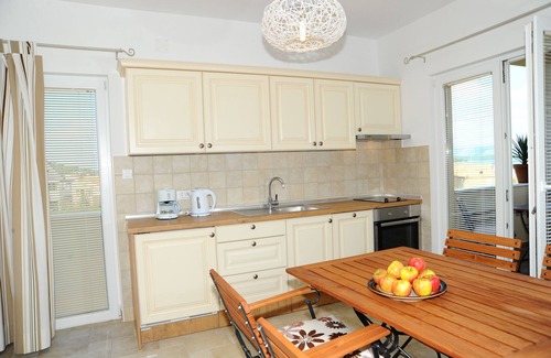 Murter Apartment | New and tastefully furnished apartment