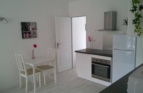 Saint-Medard-en-Jalles Apartment | New! Apartment new and cozy between Bordeaux and the ocean!