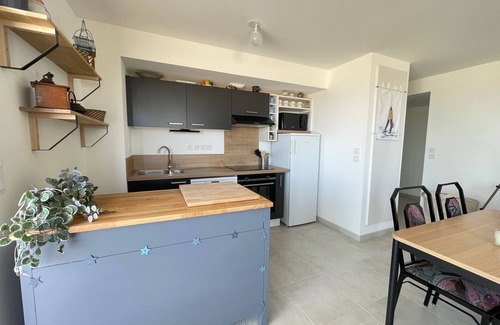 Saint-Brevin-les-Pins Apartment | New Apartment 3/4 Sleeps 30m from the Beach with Parking