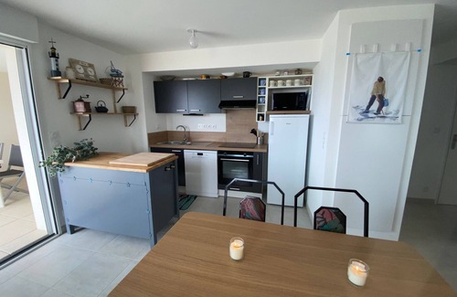 Saint-Brevin-les-Pins Apartment | New Apartment 3/4 Sleeps 30m from the Beach with Parking