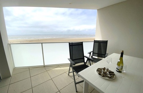 Saint-Brevin-les-Pins Apartment | New Apartment 3/4 Sleeps 30m from the Beach with Parking