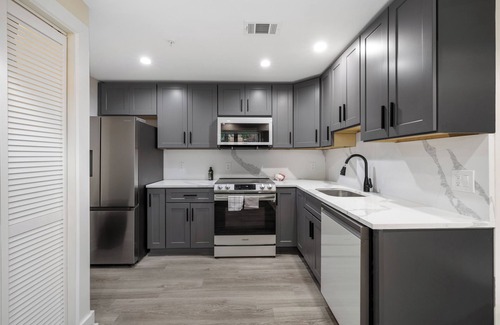 Northwest Apartment | New Apartment 2BR near public transportation