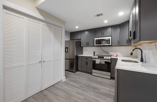 Northwest Apartment | New Apartment 2BR near public transportation