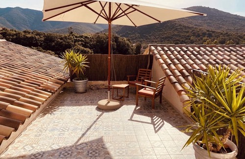 Galeria Apartment | NEW APARTMENT FOR 2 PEOPLE .2 MINUTES WALK FROM THE SEA, HEATED POOL WI FI FREE