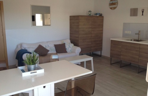 Sitges Town Center Apartment | New apartment in the centre of Sitges, WiFi, swimming pool, balcony, parking