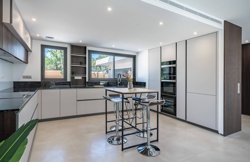 Valbonne Villa | New Architectural Modern Villa n