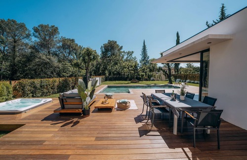 Valbonne Villa | New Architectural Modern Villa n