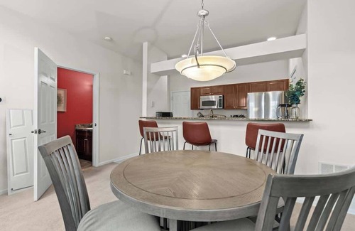 Auburn Hills House | *NEW* Auburn Hills DT Condo