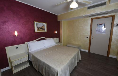 San Bartolomeo al Mare Hotel | New Automatic Villa Daniela