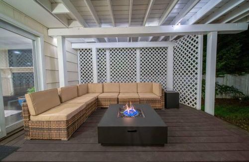 Cove - East Side - Shippan House | New Beach Home near Stamford Downtown/Shippan