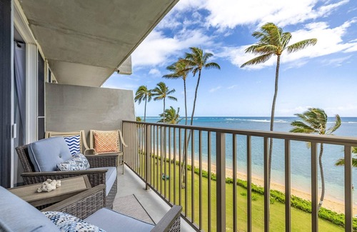 Punaluu Condo | NEW! Beachfront Condo & Amazing Views