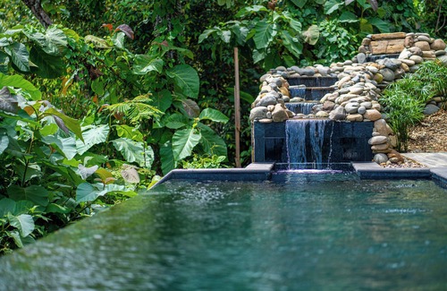Savegre House | NEW-BEAUTIFUL-3 bedroom-sleep 8-Ocean views-Gated-Great private pool