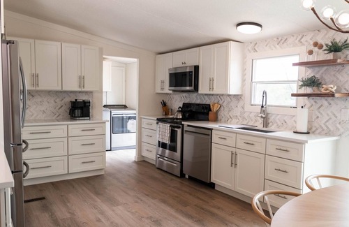 Bridgeport House | New Best Location Spectacular Views Dock Arcade