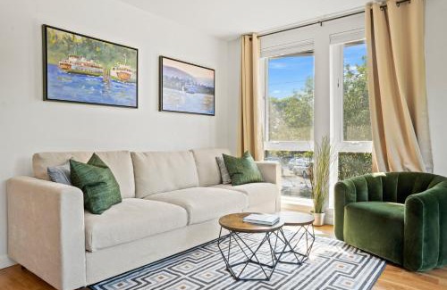 Capitol Hill Apartment | NEW Bright Capitol Hill Condo, Great Location Views