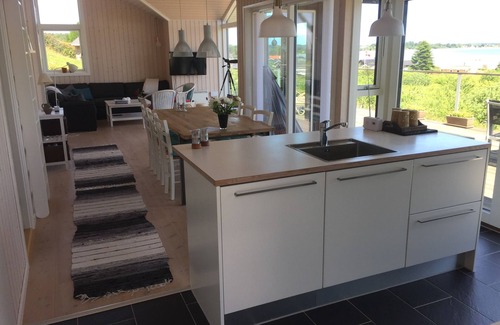 Grønninghoved Strand House | New, bright, well-equipped cottage with stunning panoramic views