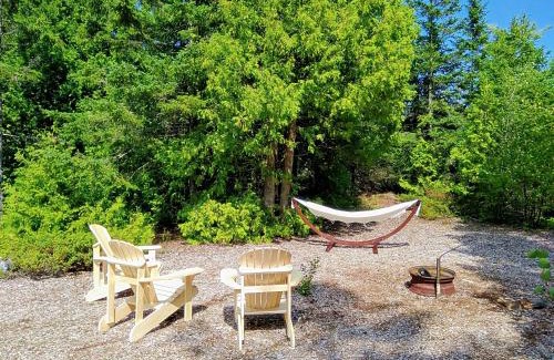 Tobermory House | New Buddha Bing Unique Experience Cottage and Cabins