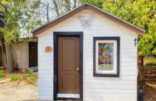 Tobermory House | New Buddha Bing Unique Experience Cottage and Cabins