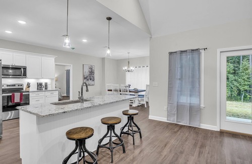 Pheba House | New Build | Close to MSU | Perfect for Families