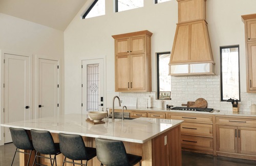 Dogwood House | NEW BUILD! Luxury Cabin on Lake Bob Sandlin w/Hot Tub and Private Dock!