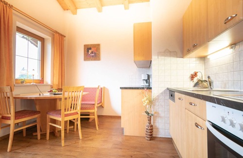 Zellbergeben Apartment | new built cottage on a sunny hill