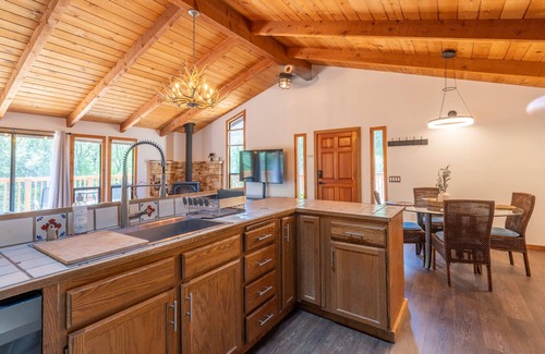 Carmel Valley House | New- Cabin by the River