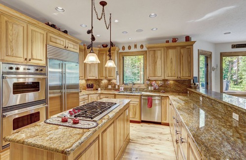 Christie Heights House | NEW Cedar Lodge on Peak 8, Nordic Trails and Epic VIews!