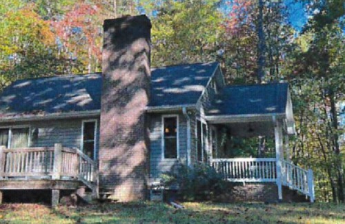 Peters Creek Cottage | New! Cedar Run Cottage by Buffalo Mountain Getaway