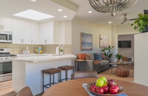 Ocean Beach Condo | NEW Charming Beach Style 2BR Half Block to OB Pier
