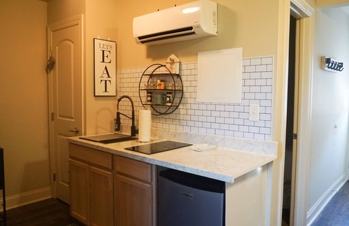 Belle Mina Apartment | NEW Charming Studio in Madison!