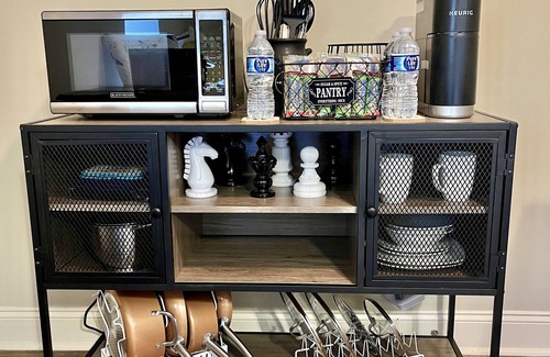 Belle Mina Apartment | NEW Charming Studio in Madison!