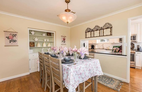 Sequim House | New! Charming Vintage House in the Heart of Sequim