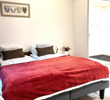 Tikkurila Apartment | New&Comfy Studio near Airport