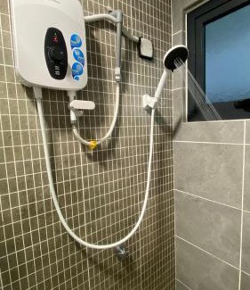 Shah Alam Apartment | New Condo - Free Parking, Wifi, Near SZB & Ikea