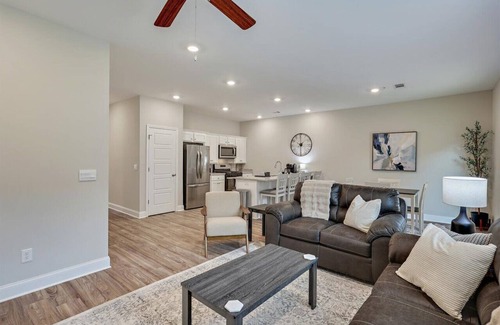 Tougaloo House | New Construction in a GREAT location close to Hospitals, Schools, Shopping