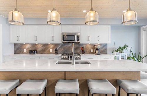 Central Okanagan Cottage | New cottage. Fully equipped. So just kick off your shoes and relax.