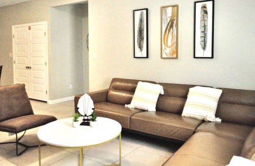 Edinburg Apartment | NEW Cozy 3-Bedroom Apartment in Gated Community!!!