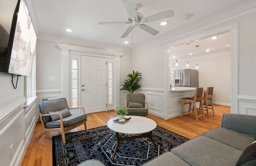 Potomac West House | NEW! Cozy Arlington Home Near DC